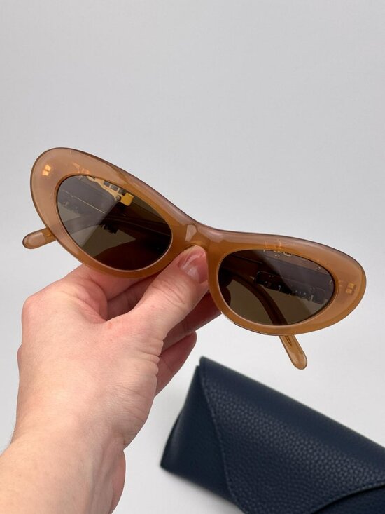 Loewe SLIM Women Sunglasses – Brown Cat Eye (LW40156U 50E) – New & Authentic main image 9